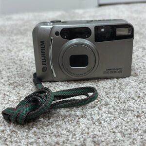Fujifilm Discovery S700 Zoom Date Brand,  Point & Shoot Film Camera, Working!!